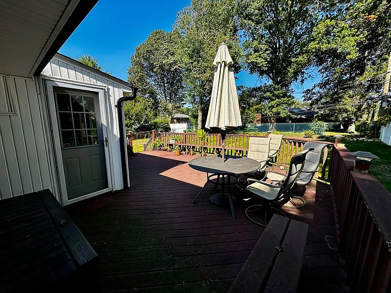 26 Canterbury Rd — Photo 25