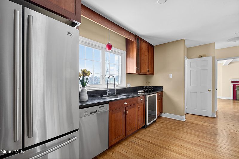 5th image of 2510 Troy-Schenectady Road
