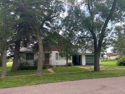 702 2nd St, Roslyn, SD, 57261