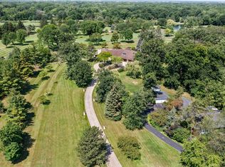 1330 Saunders Rd, Riverwoods, IL 60015