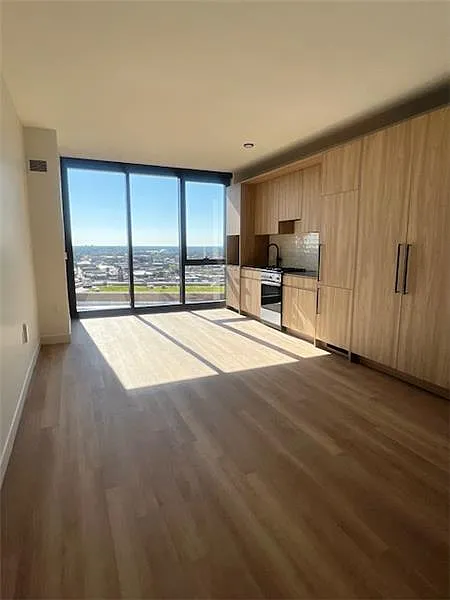 300 N Elizabeth St #505