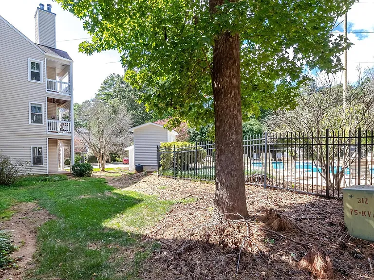 6020 Winterpointe Ln #102 — Photo 9