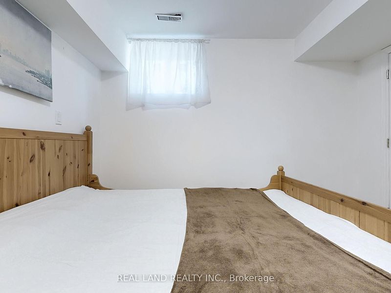 Toronto House for rent - 3 Bedrooms — photo 4