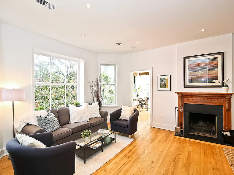 24 Logan Cir NW #6 — Photo 2