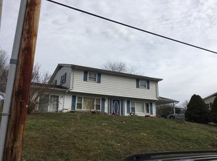 183 Rock House Rd, Lester, WV 25865