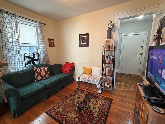 3rd image of 36 Linden St APT 17