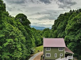 121 Sam Cv, Robbinsville, NC 28771