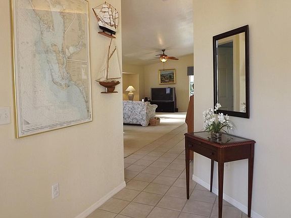 4th image of 125 Jennifer Dr