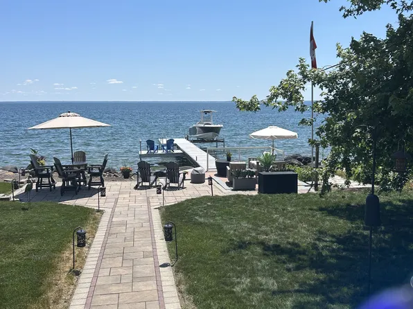 167 Lakeshore Rd W, Oro Medonte, ON L0L 2E0