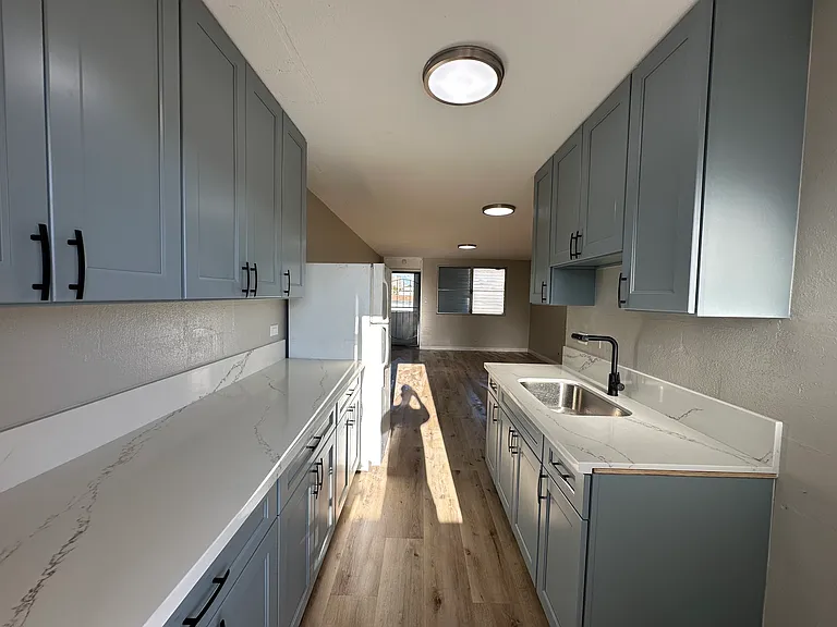 1329 Kinau St #C2 — Photo 1