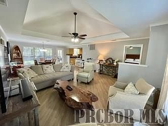5th image of 1811 E Lakeshore Dr
