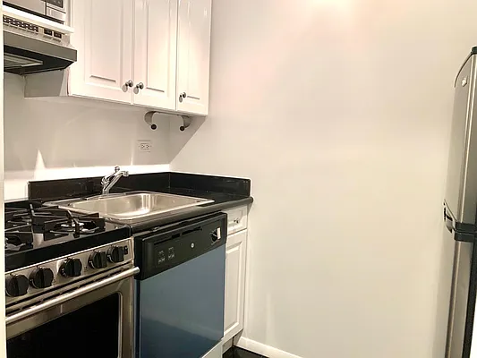 Rented by Corcoran | media 9