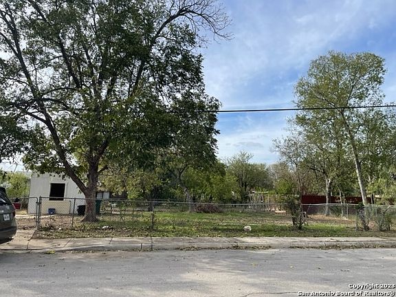 2nd image of 303 IKE ST