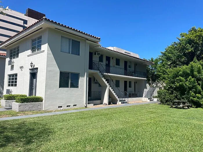 1 bed, 1.0 bath, 412 sqft, $1,885 — Photo 2