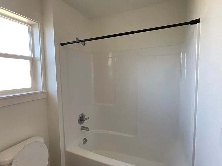 210 Lexington Ave #A — Photo 21