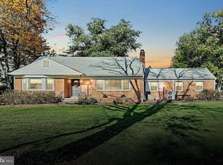 1741 Lake View Ln, York, PA 17406