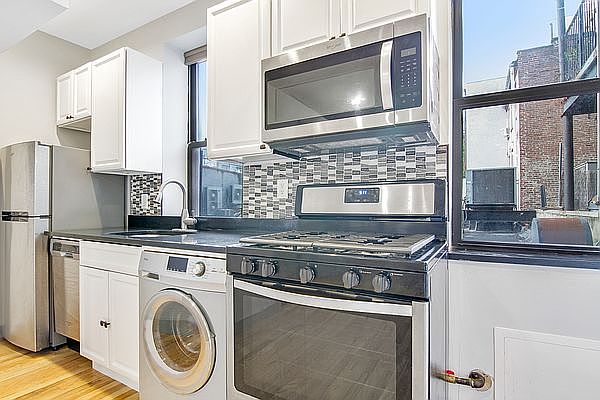 1st image of 65 Lafayette Ave #4
