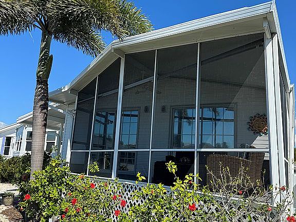 Screened Lanai on the water