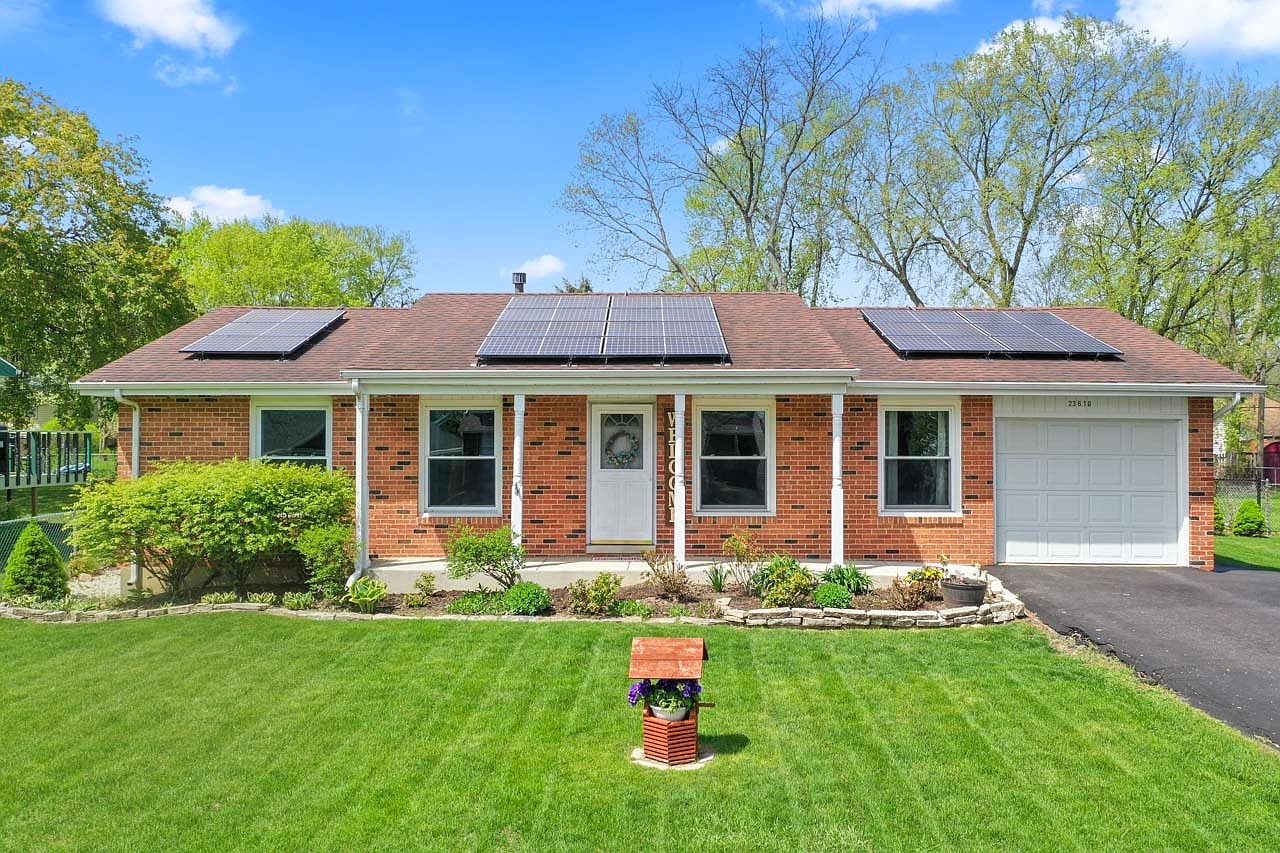 23610 N Overhill Dr, Lake Zurich, IL 60047 | Zillow