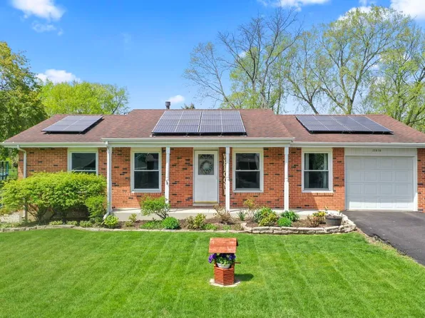 23610 N Overhill Dr, Lake Zurich, IL 60047