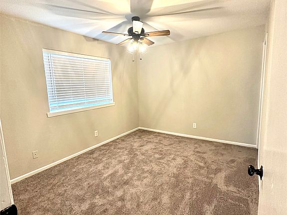 4th image of 1322 Shorecrest Dr