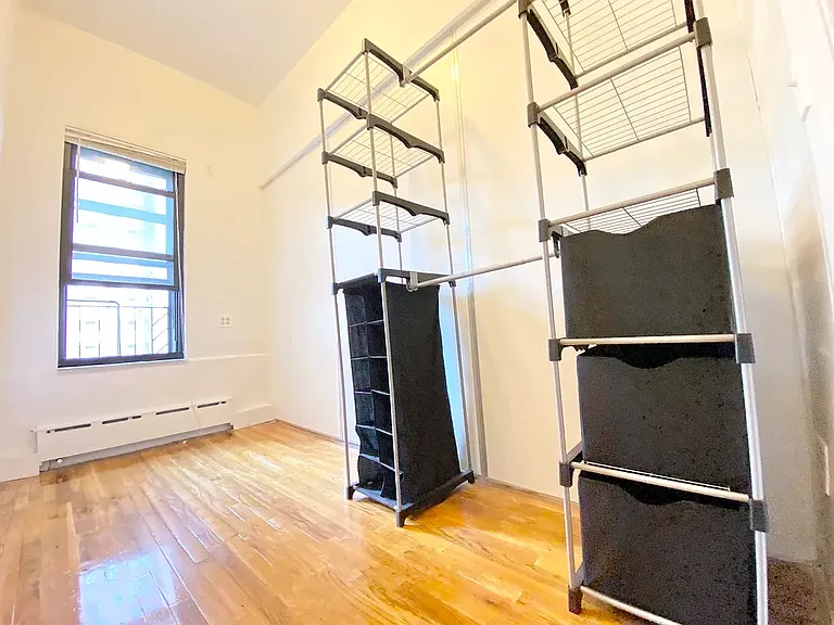 1372 York Ave #4B — Photo 3