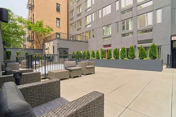 Rented by Halstead Real Estate | media 20