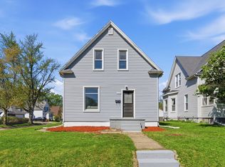 1927 14th St, Moline, IL 61265