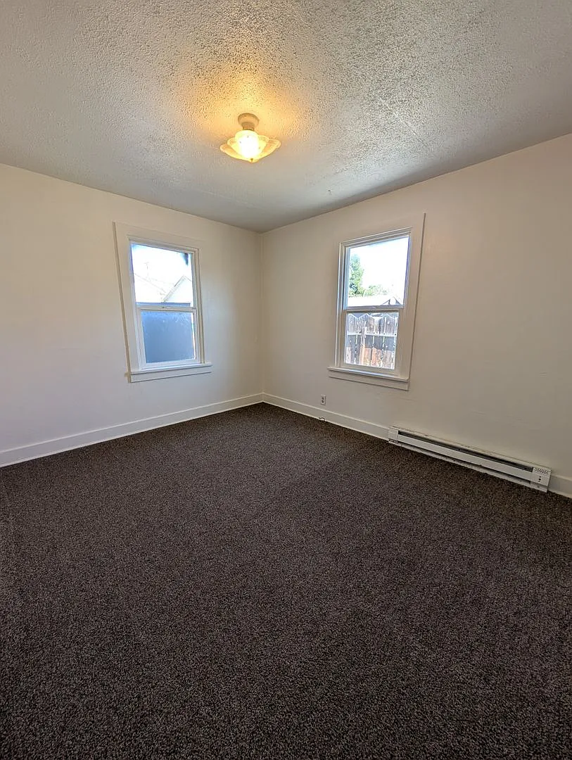 3 Bedroom 1 bath house — Photo 4