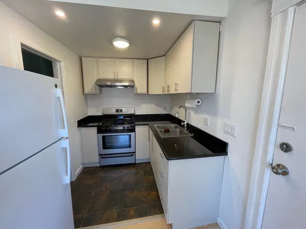 2324 Pacific Ave #B, Alameda, CA 94501