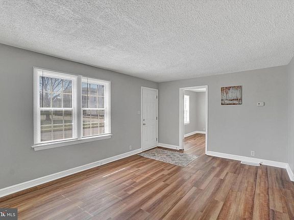 5th image of 1423 Filbert St