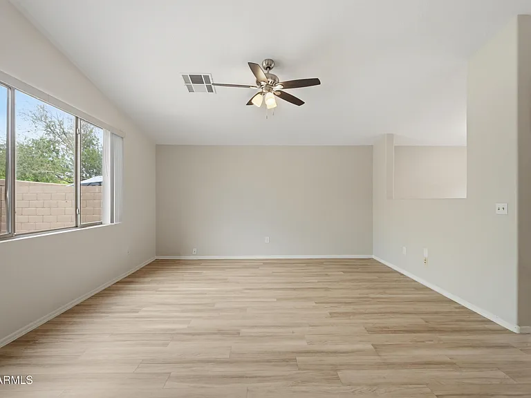 21862 N 40th Pl — Photo 6