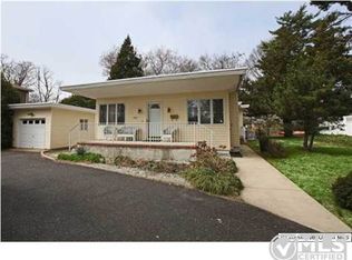 321 Old Mill Rd, Spring Lake, NJ 07762