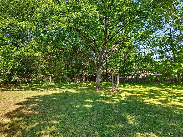 1214 N Sharon Amity Rd — Photo 30