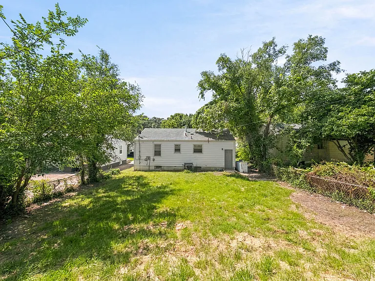 8515 Jenny Dr — Photo 40