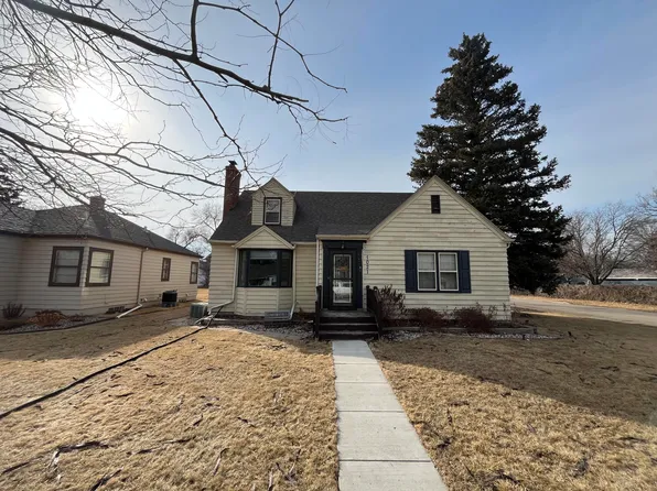 1021 N Washington St, Aberdeen, SD 57401