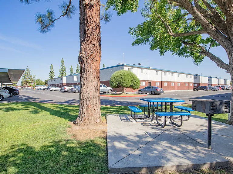 Serramonte Park — Photo 14