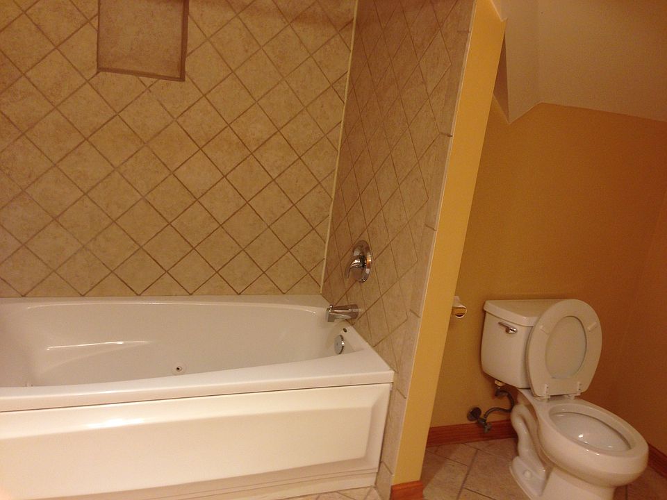 2nd image of 3926 N Bernard St #2