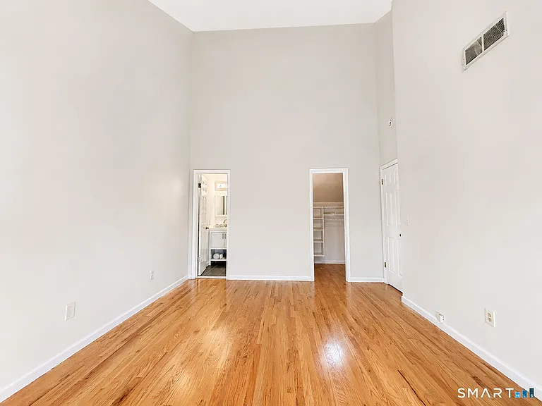 51 Old Kings Hwy #16 — Photo 12