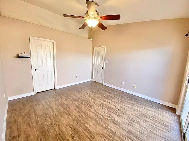 11381 S Kingman Ave — Photo 7
