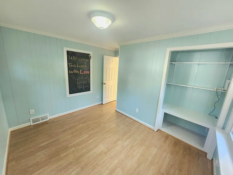 21 Glenmont Dr — Photo 13