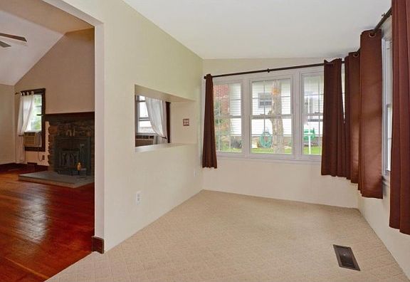 3rd image of 37 Sunset Pl