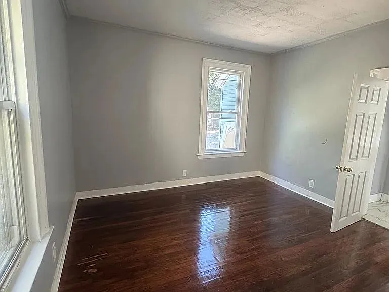 5 Gilbert Ave #1 — Photo 6