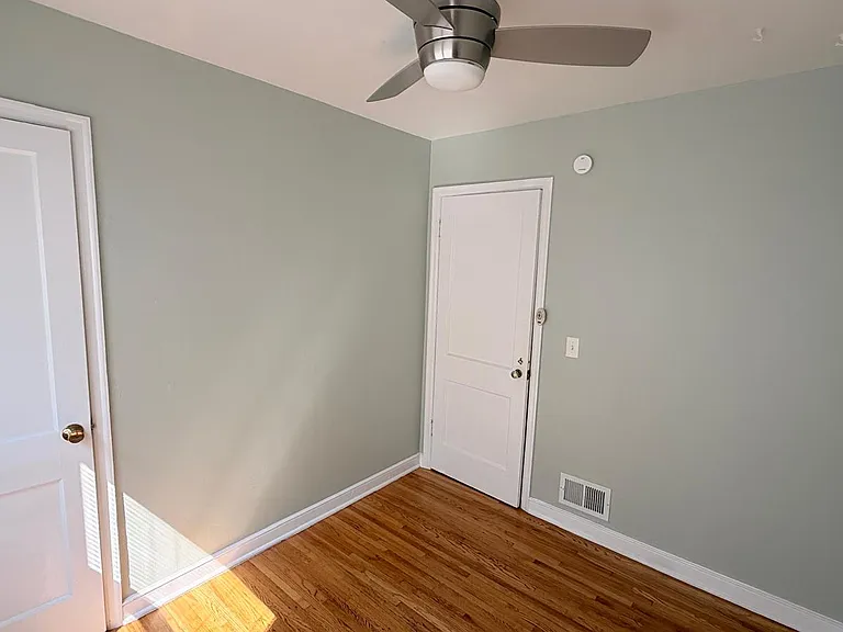 1211 N Monroe St — Photo 14