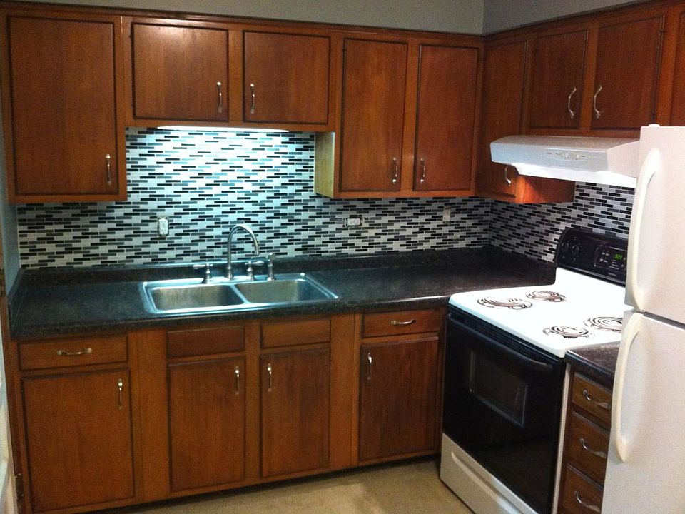 1st image of 429 N Jefferson Ave