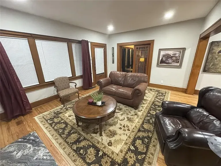 820 Classen Blvd — Photo 4