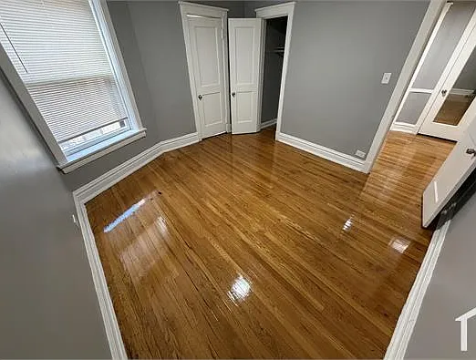 7026 S Clyde Ave — Photo 3