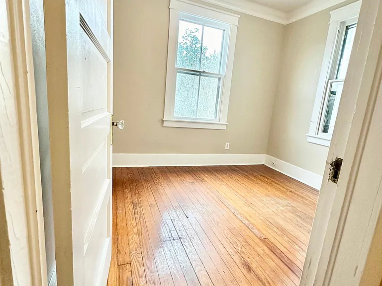 519 S 4th St — Photo 13