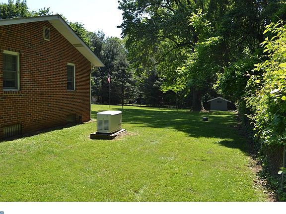 5th image of 2350 Overlook Dr