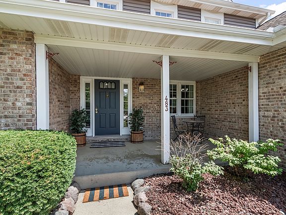 2nd image of 483 Evergreen Dr